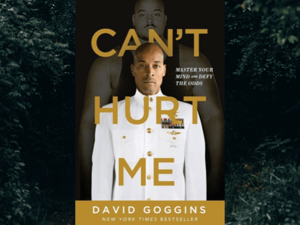 forside til hard copy af den fantastiske bog cant hurt me af david goggins
